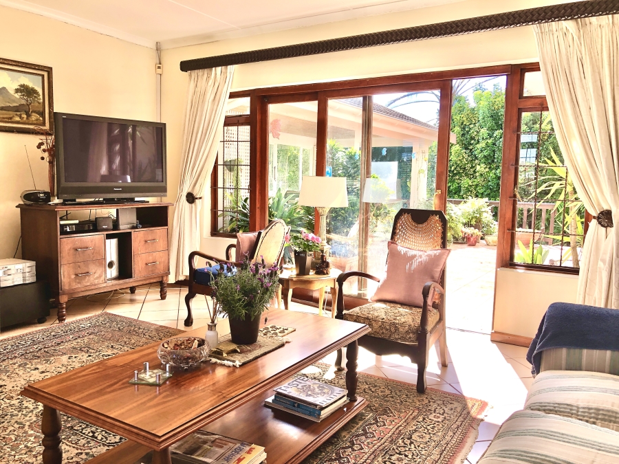 5 Bedroom Property for Sale in Kenton On Sea Eastern Cape
